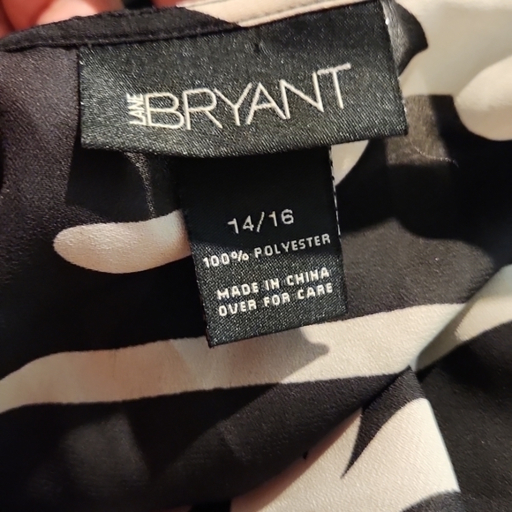 [Lane Bryant] Black and Gray Wrap Blouse - Size 14/16 - Picture 7 of 7